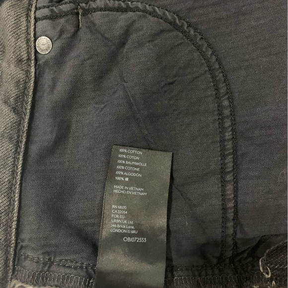 NWOT Free People We The Free Romeo Rolled Distressed Denim Shorts Black - 26 - Picture 8 of 8